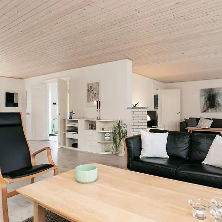 Holiday Home Tranekaer Xxxi Hébergement de vacances
